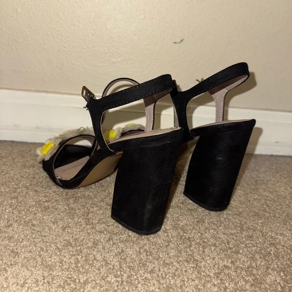 Betsey Johnson Black Heels with Yellow Floral Accents - Picture 3 of 3